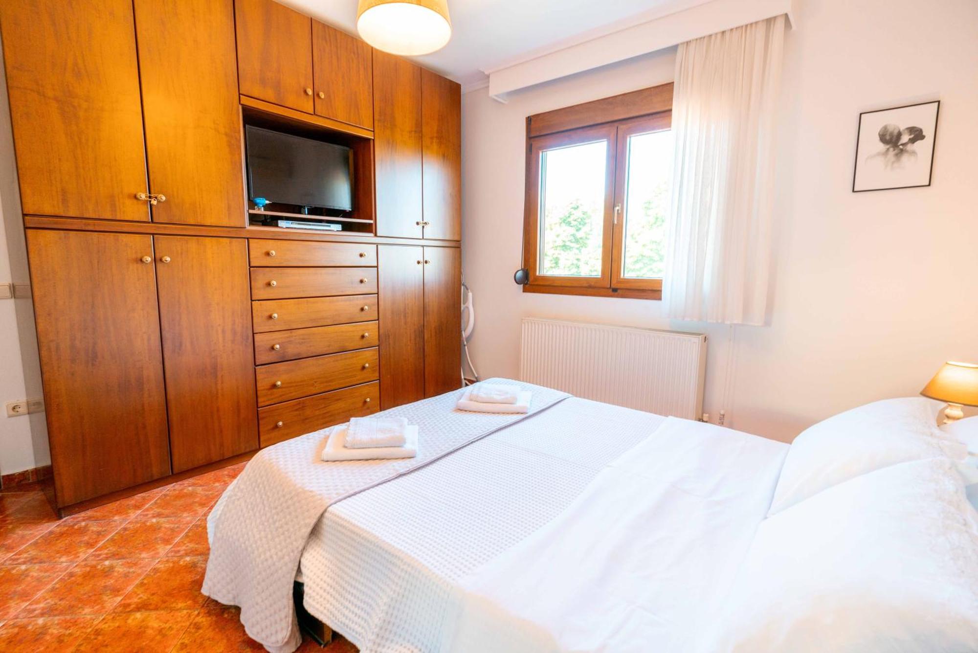 Villa Bougainvillea Епаномі Екстер'єр фото