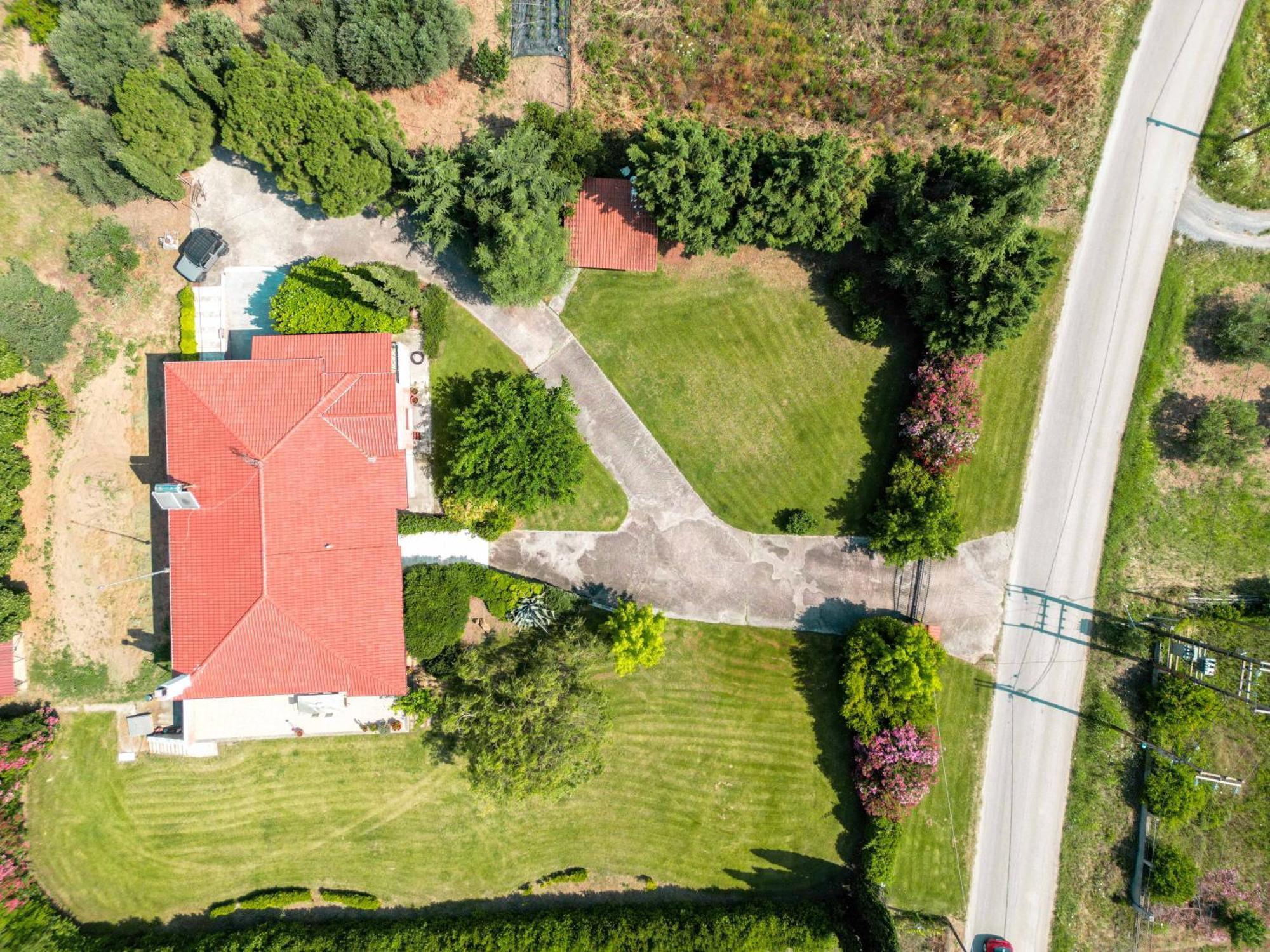 Villa Bougainvillea Епаномі Екстер'єр фото